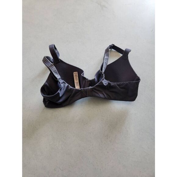Victoria's Secret Size 32B Lightly Lined Tshirt Bra - Picture 2 of 3